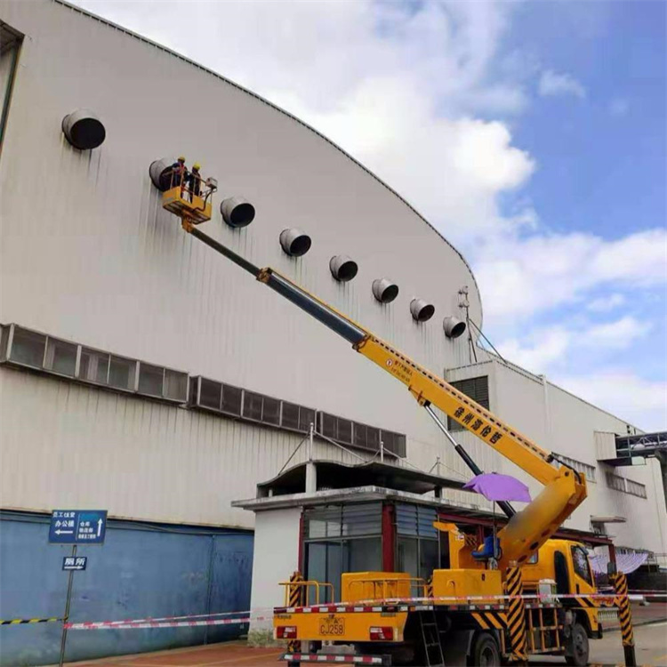 南京秦淮高空作业车出租服务：专业广告牌安装解决方案